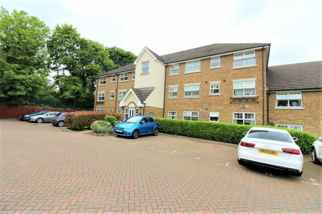 Mariner Close, New Barnet, Herts, London, EN4 8AU