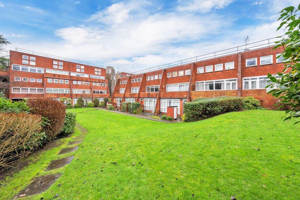 Woodside Park Road, North Finchley, London, N12 8RF